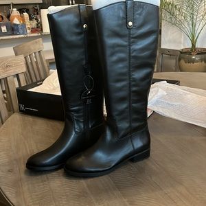 Inc New 9.5 Black Boots